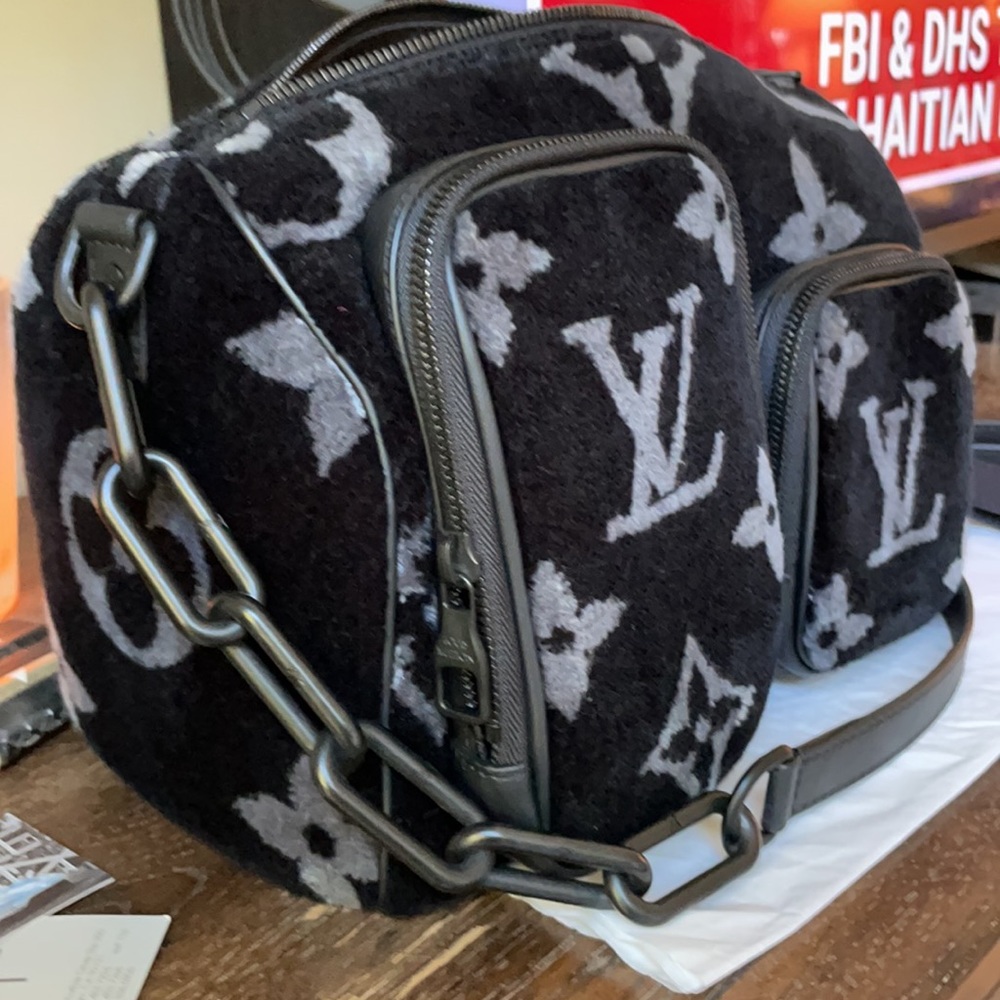 Louis Vuitton Multipocket (LIMITED) - Picture 2 of 16